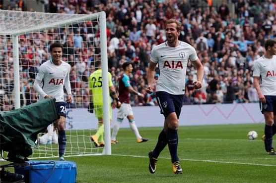 Kane's double helps Spurs survive as Hammers show resurgence in second half