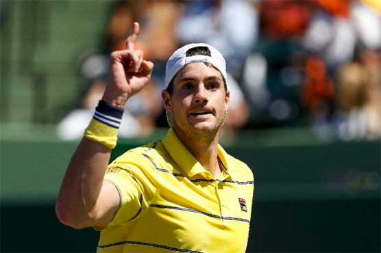 Isner upsets Zverev to win Miami Open