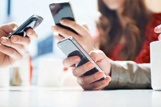 India imposes 10 percent tax on import of key smartphone components