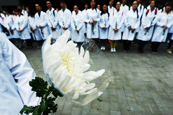 Chinese medical students honour body donors for 'Tomb Sweeping Day'
