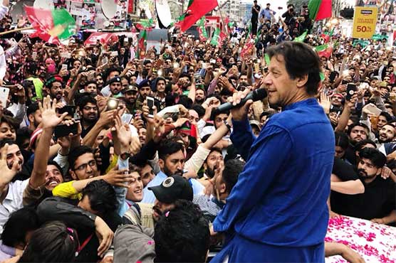 Nawaz had caused irreparable loss to Kashmir struggle: Imran