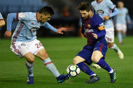 Barcelona hold on for draw at Celta Vigo after Roberto sent off