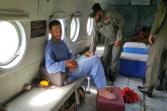 Pakistani helicopter plucks stranded Russian climber from peak