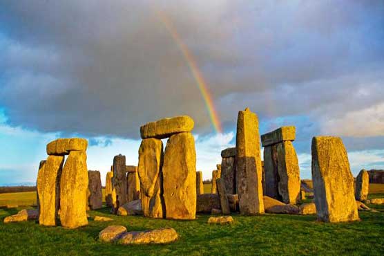 Who built Stonehenge? Cremation ashes yield clues