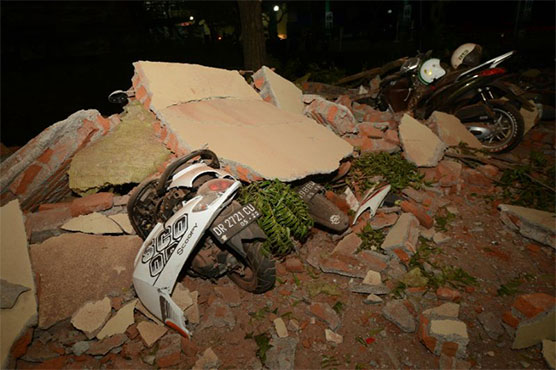 Indonesia quake kills 82, leaves hundreds wounded
