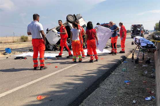 16 foreign farm labourers killed in two crashes in Italy