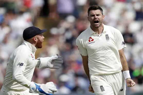 England bowl against India in 2nd Test