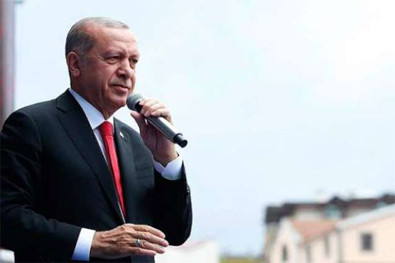 Erdogan urges Turks to sell foreign currency in 'economic war'