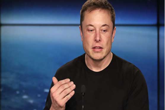 Musk says talking to Saudi fund, others on Tesla buyout