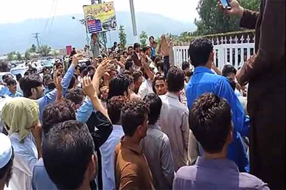 Load shedding on second day of Eidul Azha: protesters block Peshawar highway