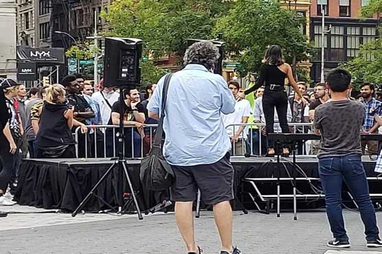 Woman uses Tinder to prank dozens of men into dating contest