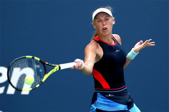Wozniacki downs Stosur to reach US Open 2nd round
