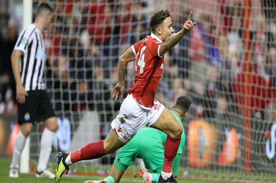 Newcastle suffer early League Cup exit, Everton roll on