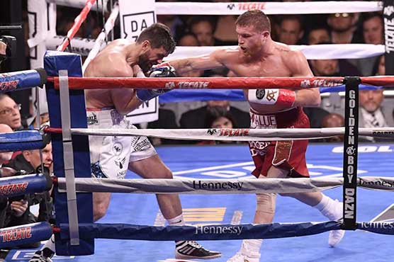 Canelo pummels Fielding in third round TKO at the Garden