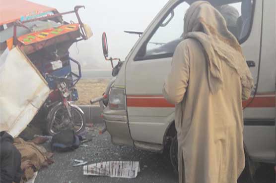 Uch Sharif: 20 injured in van, rickshaw collision