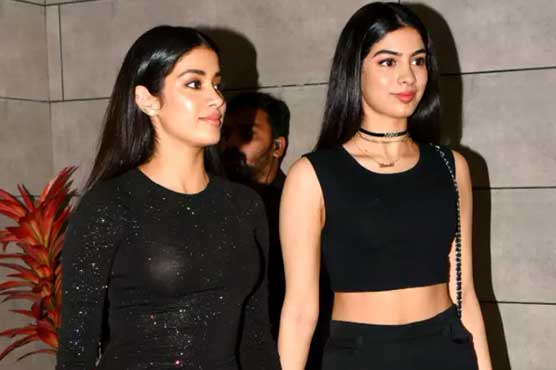 Sridevi S Younger Daughter Khushi Kapoor All Set To Step In Bollywood Entertainment Dunya News