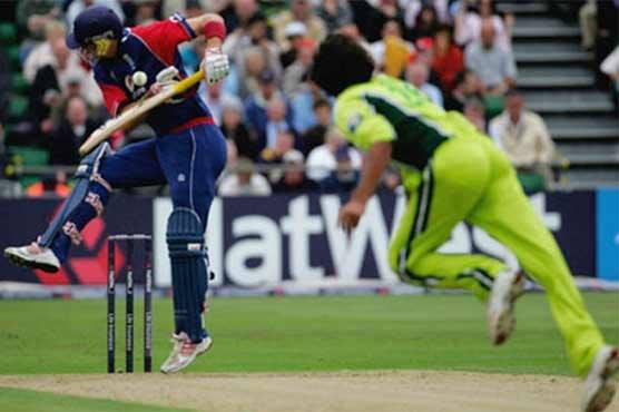 Kevin Pietersen names Pakistan’s Mohammad Asif in list of top five bowlers