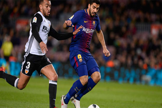 Suarez gives Barcelona edge in Copa del Rey semi-finals