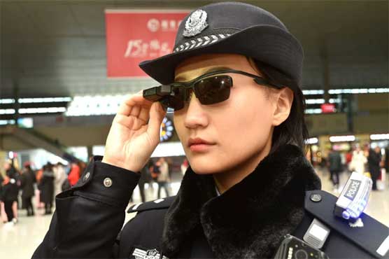 Chinese police don high-tech glasses to nab suspects