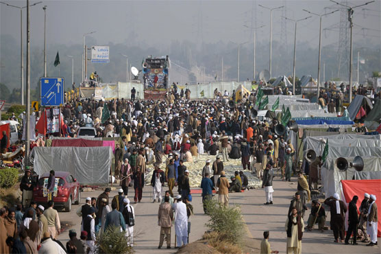 IHC reprimands DG IB in Faizabad sit-in case, summons report till Feb 12