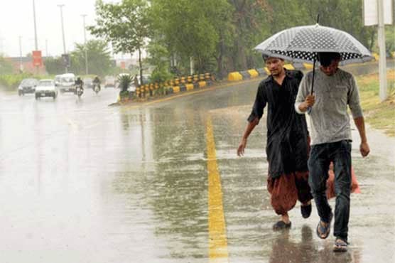 Drizzle in Karachi, snow in Ziarat lower temperature