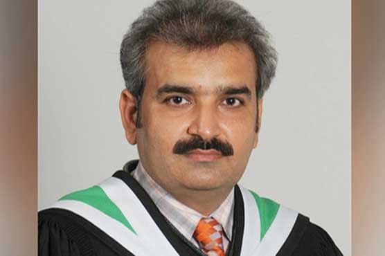 GCU's associate professor gunned down for resisting dacoity bid in Lahore