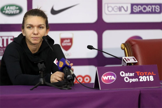 Halep injury woe continues as Wozniacki marches on in Qatar