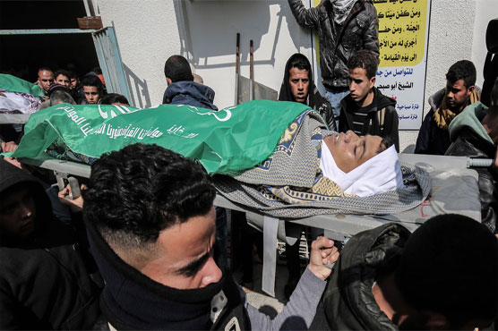 Israeli fire kills 2 in Gaza after blast wounds soldiers