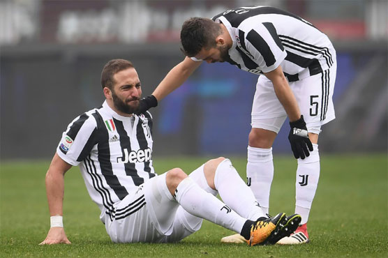 Higuain, Bernardeschi blow for Juventus in bruising derby win