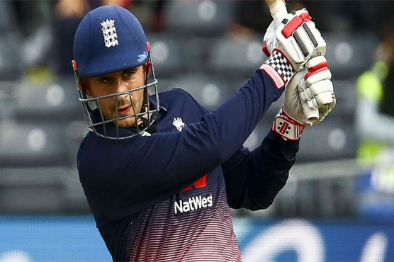 England's Hales turns back on Test cricket