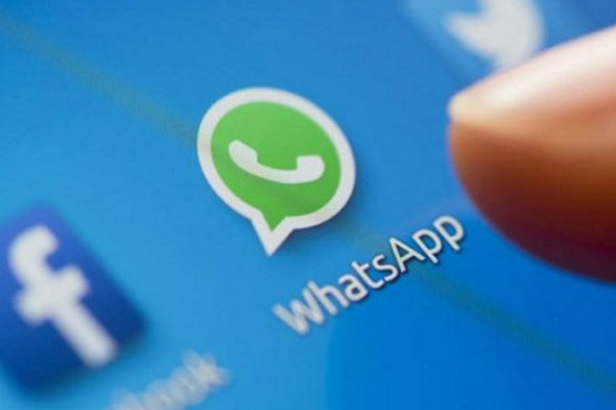 WhatsApp messaging service returns after global outage