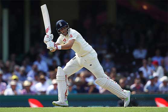 Root falls short of elusive century as Aussies hit back late