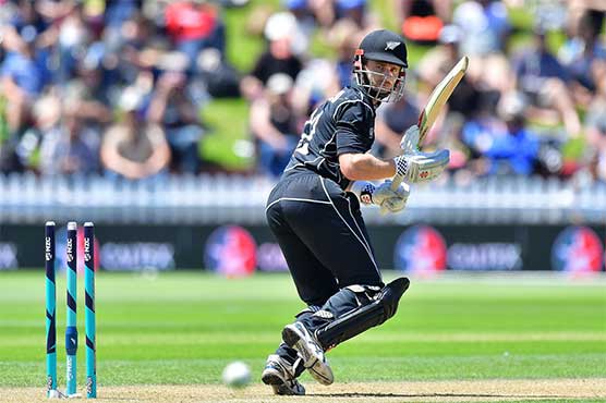Williamson ton anchors New Zealand in Wellington wind