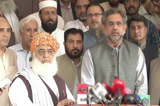 PM asks Fazlur Rehman for help to save govt in Balochistan