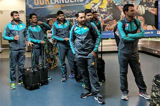 Pakistan cricket team receive Haka welcome at Dunedin airport