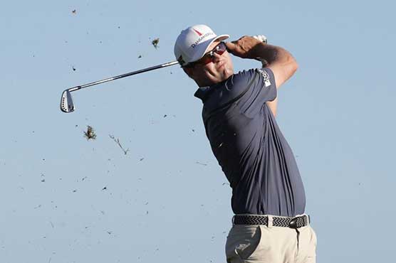 Golf: Zach Johnson seizes share of Sony Open lead