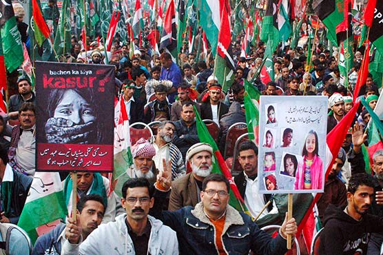 Twitter lights up over opposition's Mall road protest