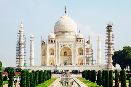 No end to eyesores at Taj Mahal as repair work drags on