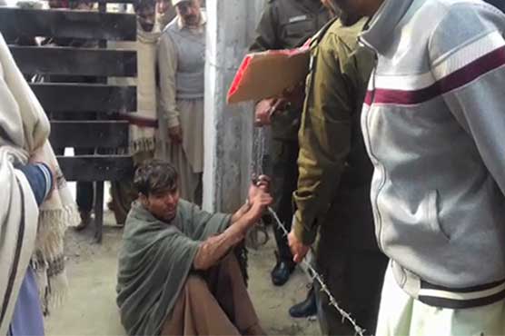 Gujrat: Suspect refuses to go with police after bail dismissal