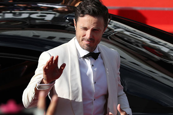 Casey Affleck withdraws as 2018 Oscar presenter