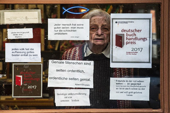 Germany's oldest bookseller, 95, packs suspense in last chapter