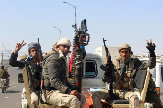 Yemen separatists seize de facto capital as charity suspends work