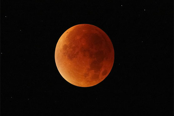 Rare lunar eclipse offers glimpse of 'super blue blood moon'