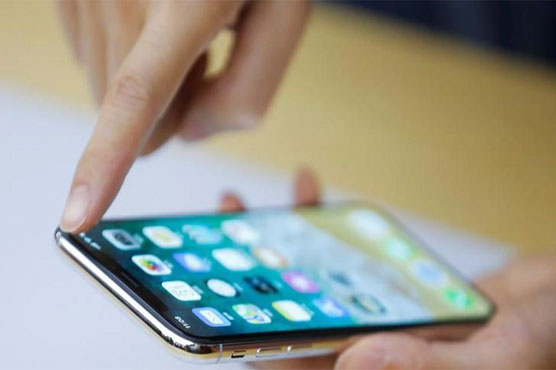 U.S. agencies probe Apple over slowing iPhones