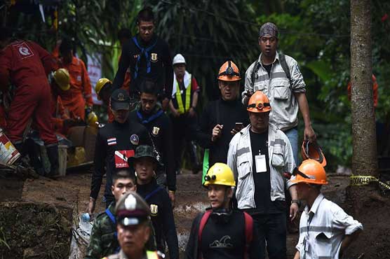 Escape by diving 'not suitable' yet for boys in Thai cave: official
