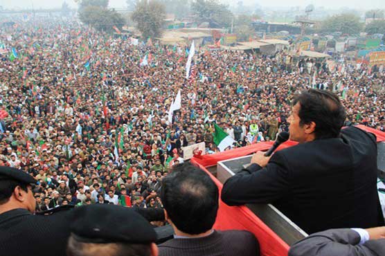 Imran Khan promises educational, economic reforms