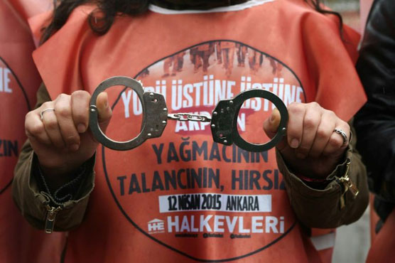 After two-year purge, Turkey to end state of emergency