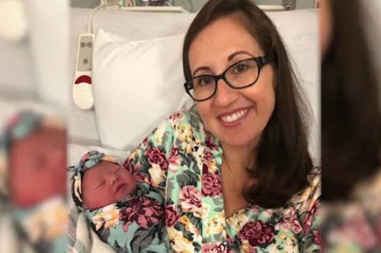 Woman gives birth in restaurant, baby gets perks