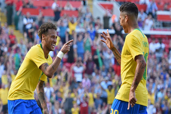 Neymar back with a bang as Brazil star sinks Croatia