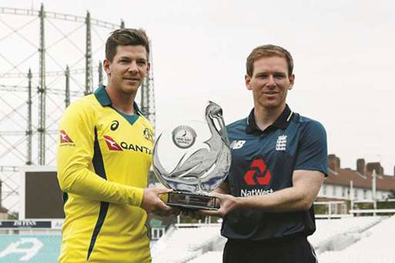 England agree to handshake as Australia go on charm offensive